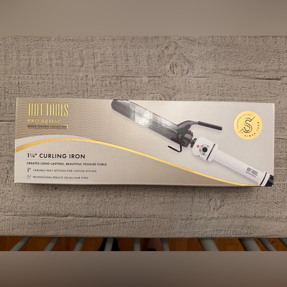 Hot Tools Pro Artist Curling Iron (brand new)